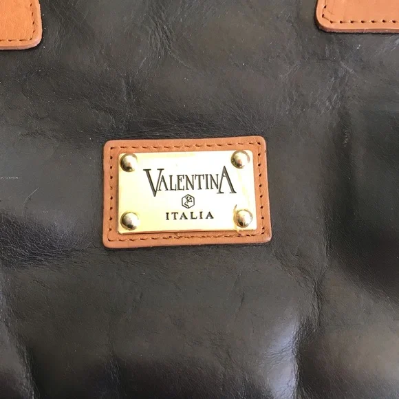 🟨Woman’s Large Valentina Black and Tan Leather Tote - Picture 2 of 16
